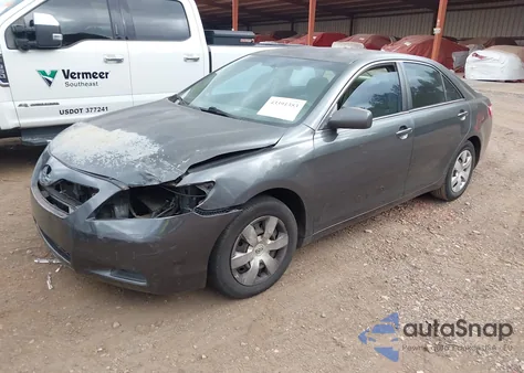 2007 Toyota Camry Le z USA, uszkodzony, nr VIN 4T1BE46K07U513628